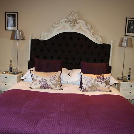 The New White Lion Hotel Llandovery Exterior foto