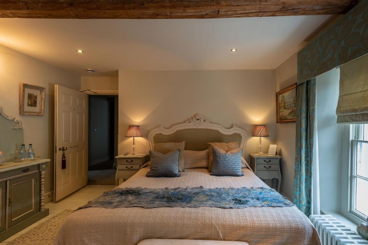 The New White Lion Hotel Llandovery Exterior foto